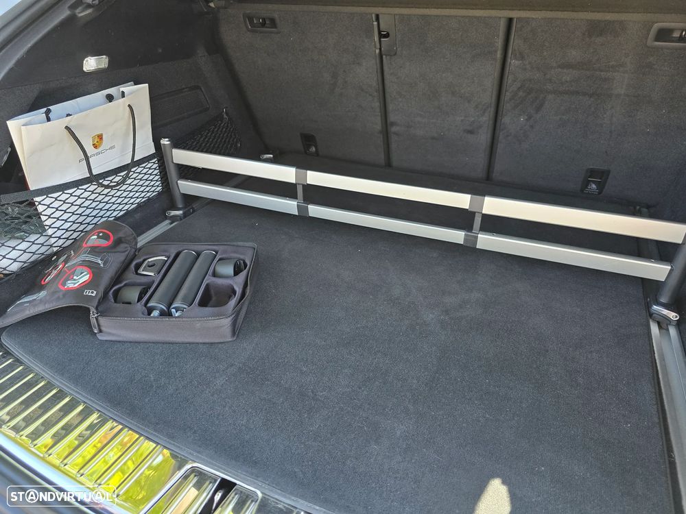 Porsche Cayenne Coupé E-Hybrid - 54