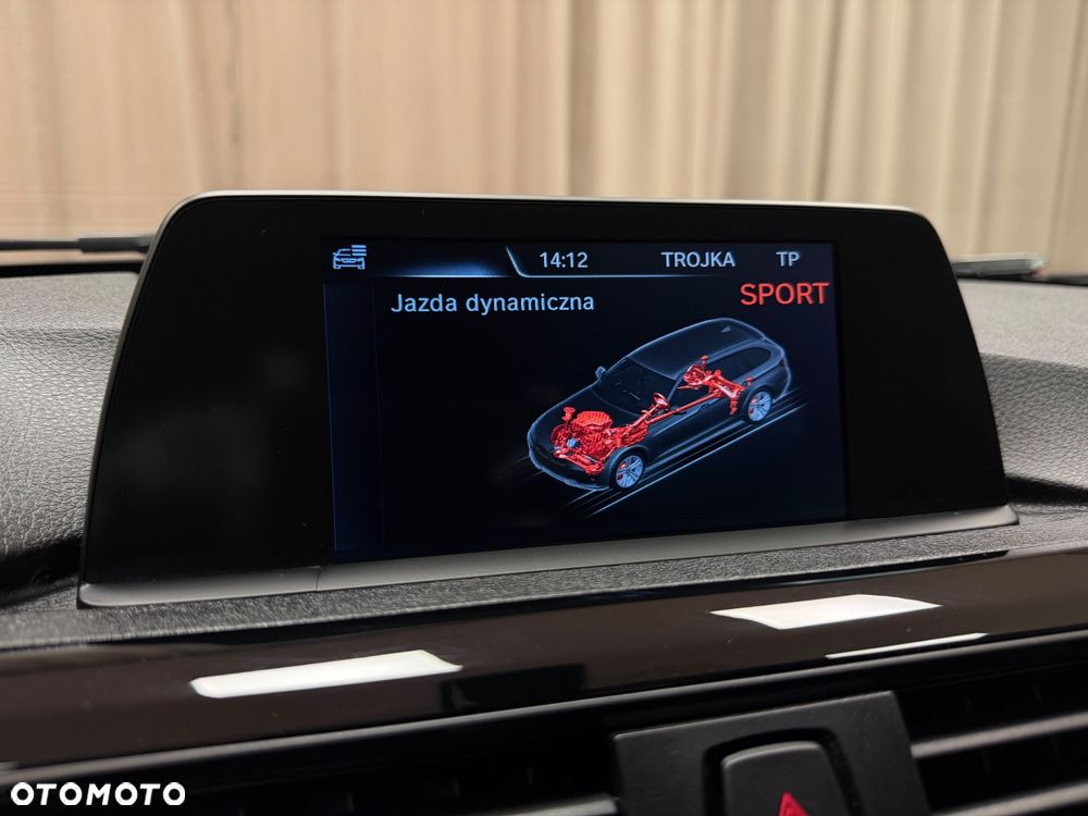 BMW Seria 3 318d xDrive Sport Line - 13