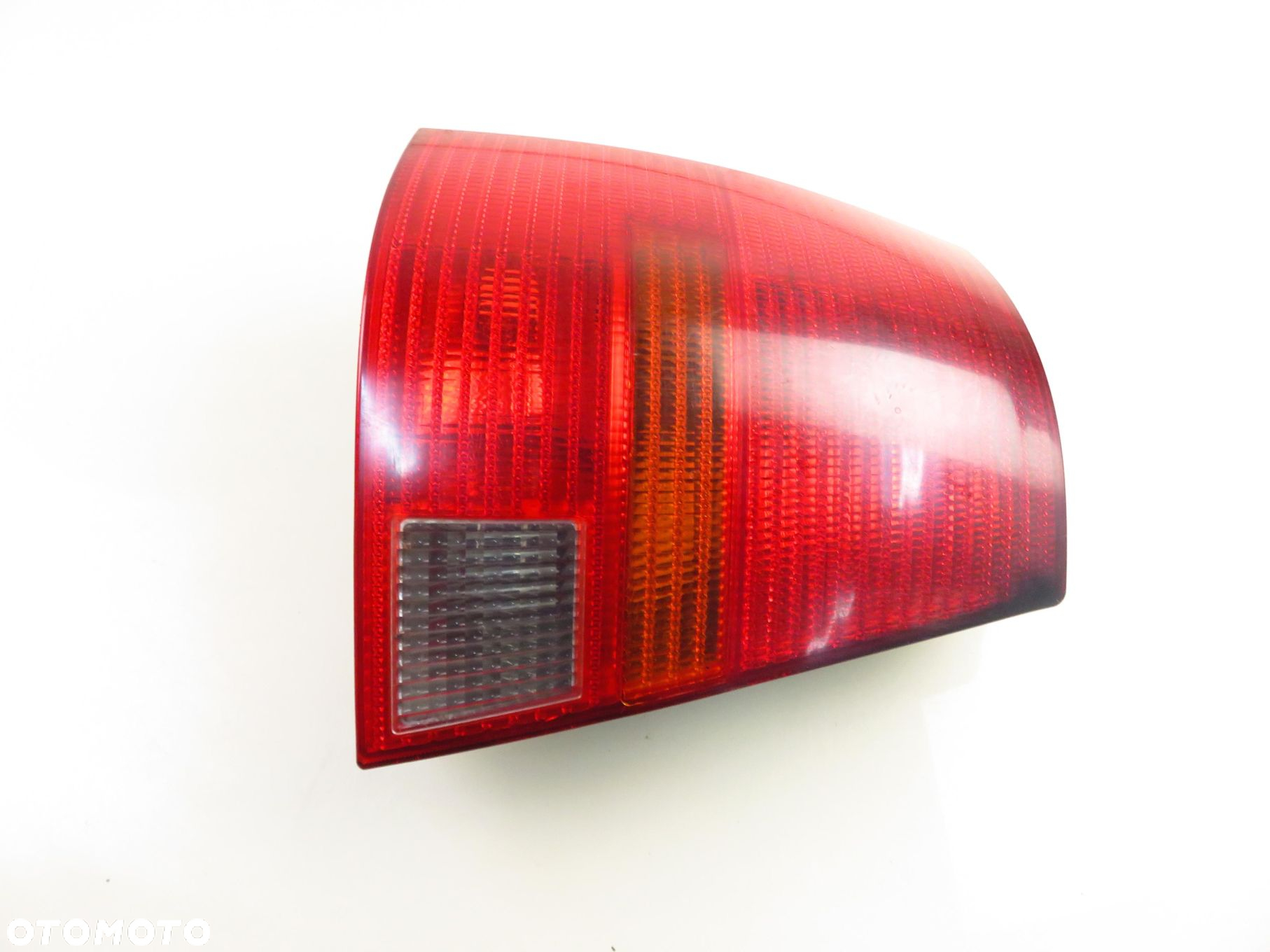 LAMPA LEWA TYLNA VW GOLF IV Variant - 8