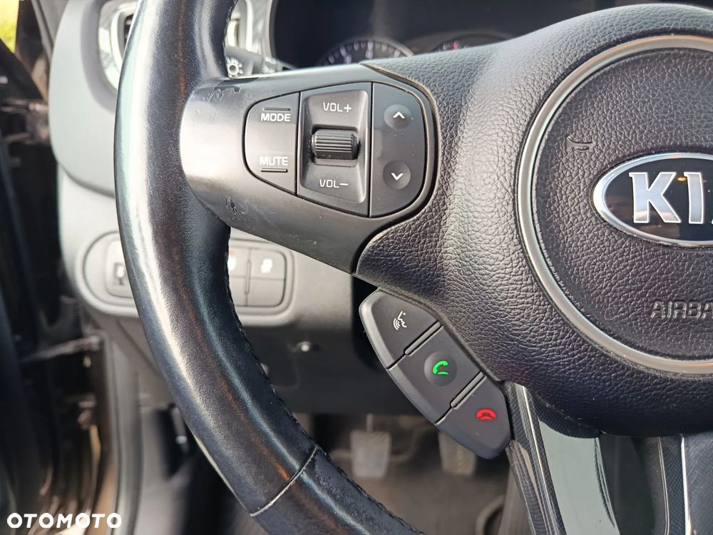 Kia Carens 1.6 GDI L 7os EU6 - 16
