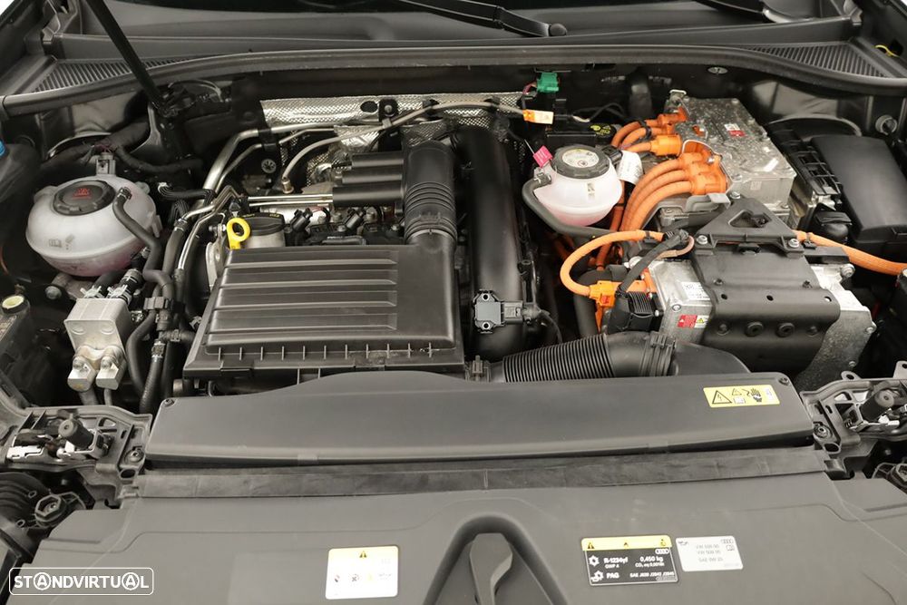 Audi Q3 Sportback 45 TFSIe S line S tronic - 27