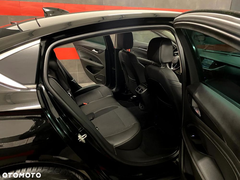 Opel Insignia 1.5 T Innovation S&S - 24