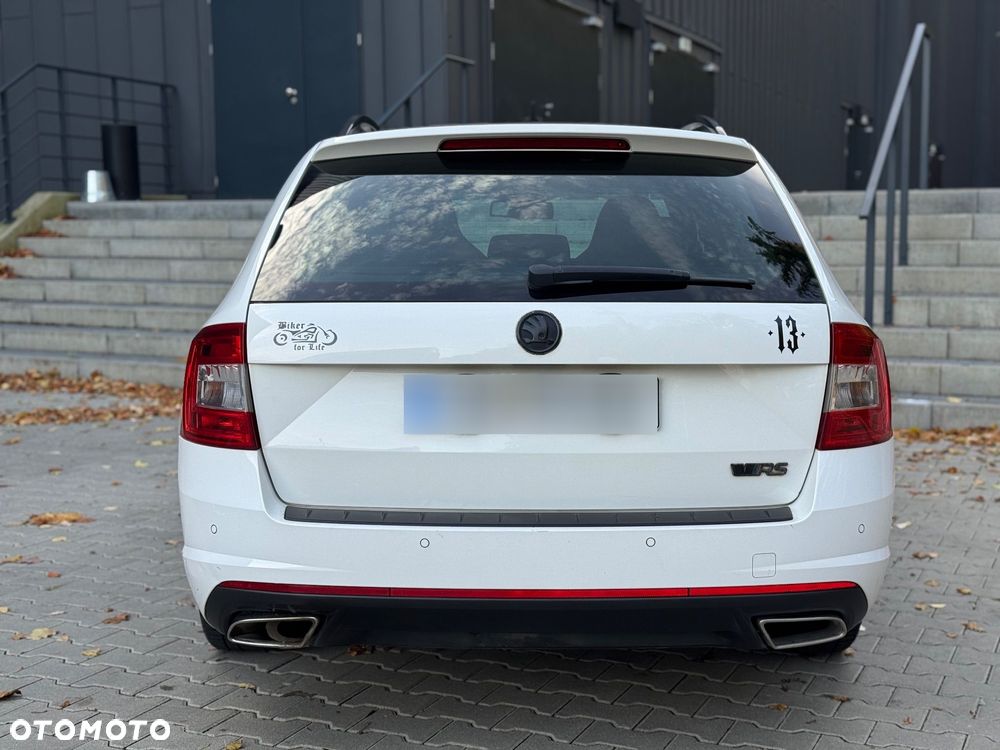 Skoda Octavia Combi 2.0 TDI RS - 9