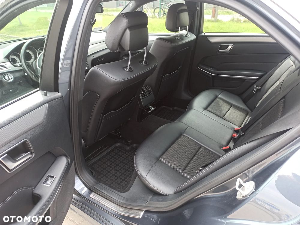 Mercedes-Benz Klasa E 250 CDI 7G-TRONIC Elegance - 25