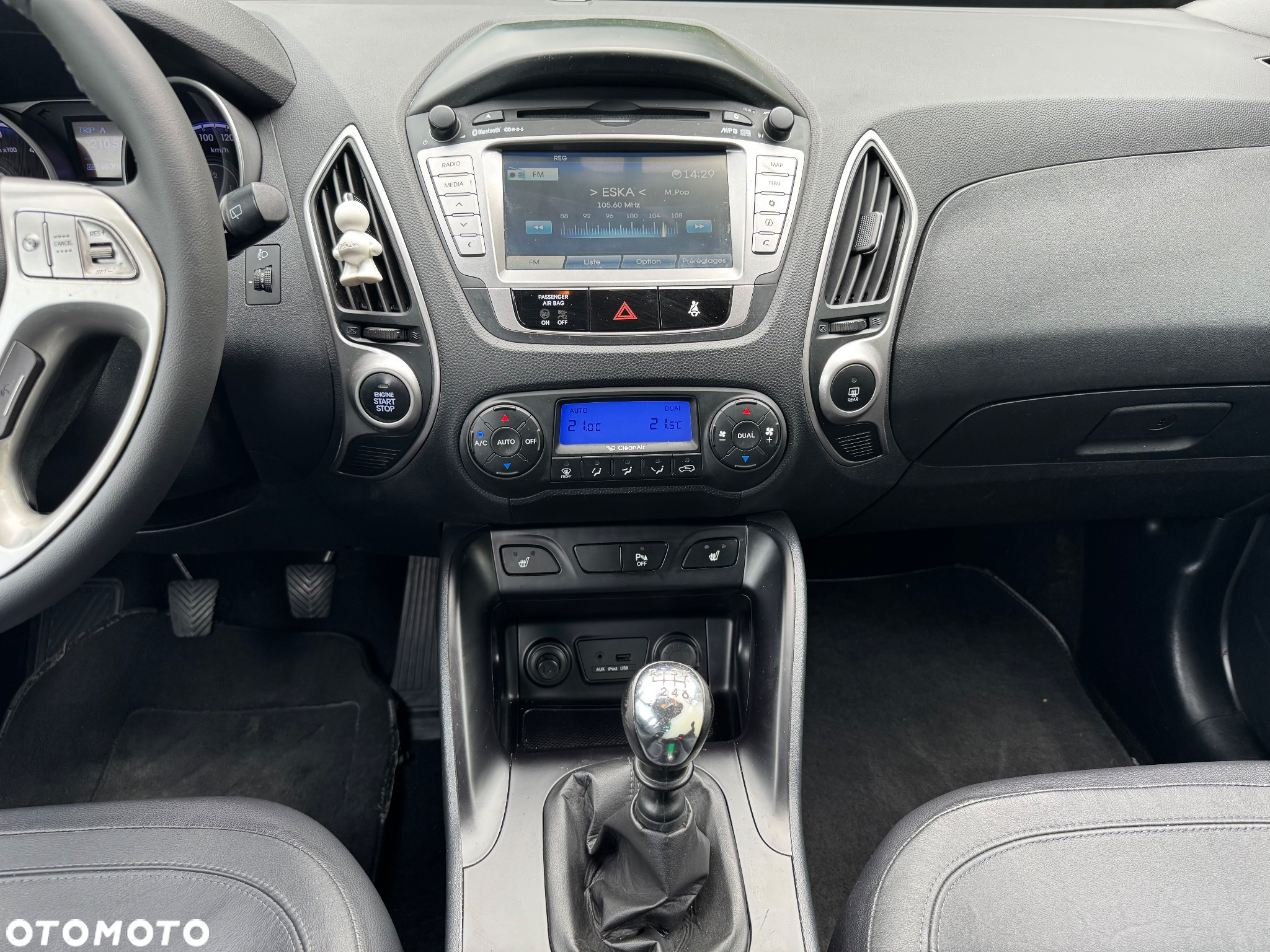 Hyundai ix35 1.7 CRDi 2WD blue Finale Gold - 16