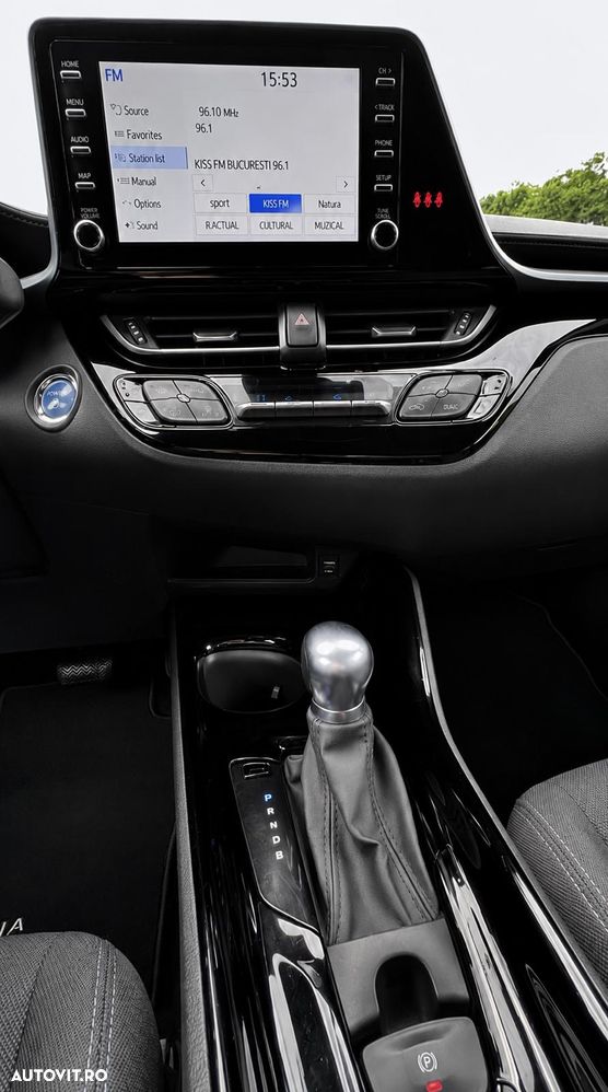 Toyota C-HR - 11