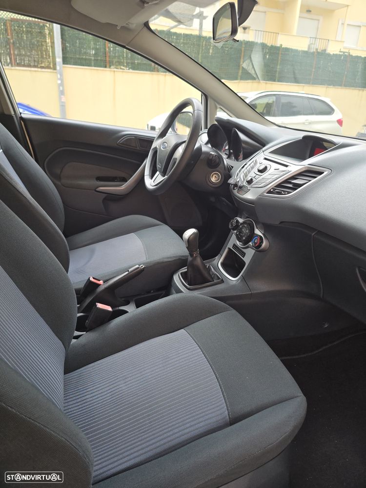Ford Fiesta - 14