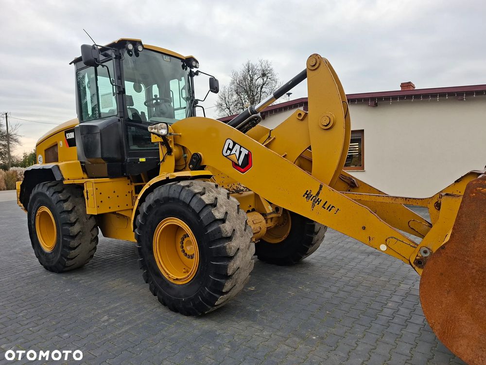 Caterpillar CAT 930 M - 11
