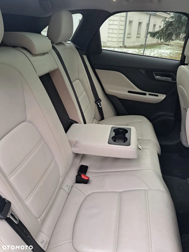 Jaguar F-Pace 35t AWD Prestige - 17