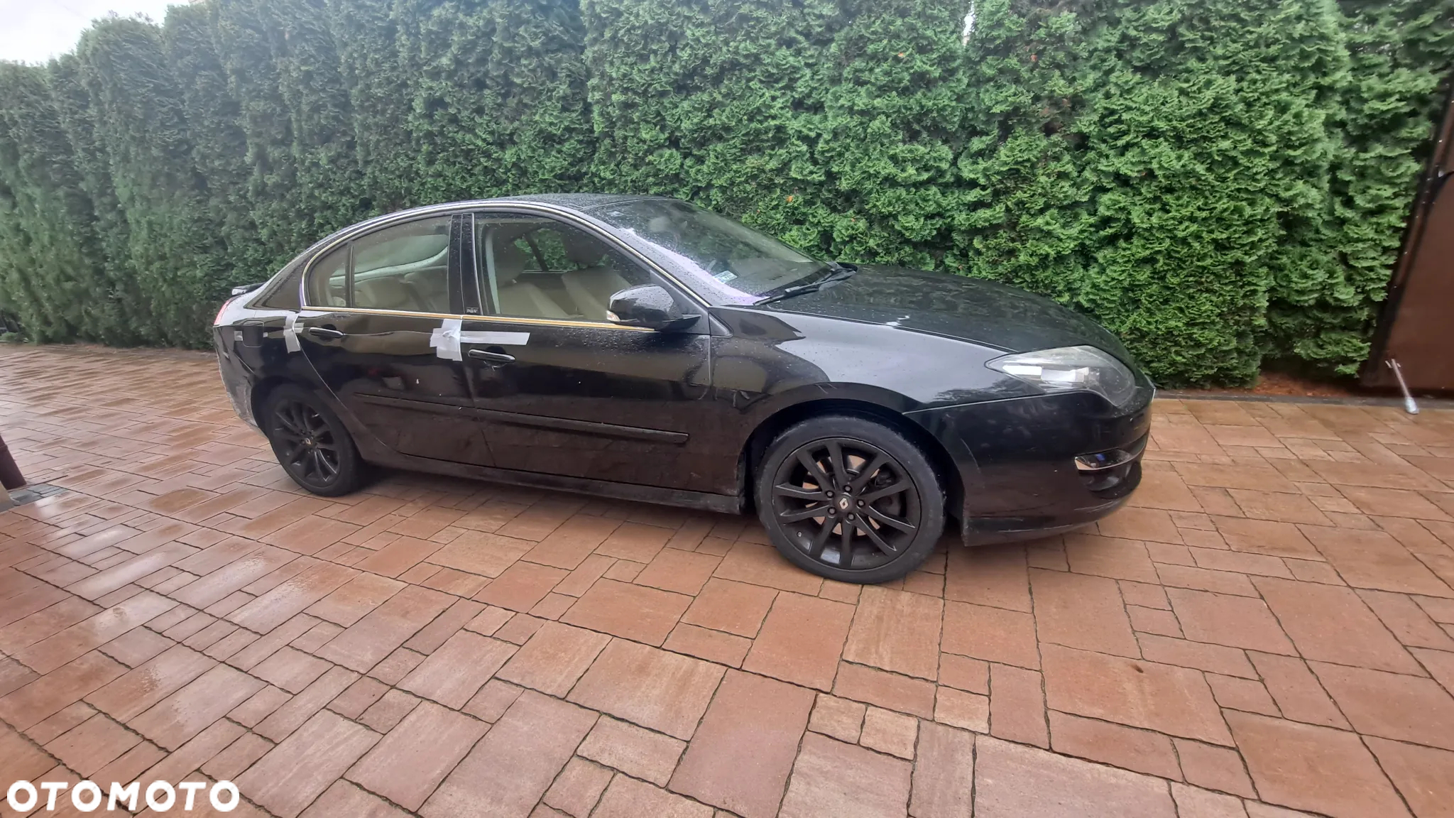 Renault Laguna 2.0 dCi Initiale - 15