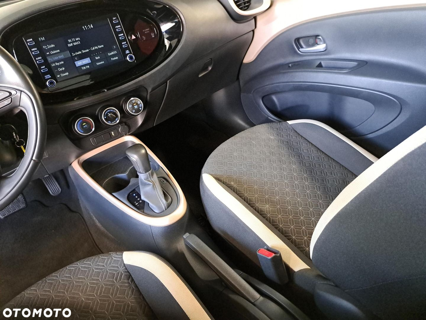 Toyota Aygo X 1.0 VVT-i Style CVT - 28