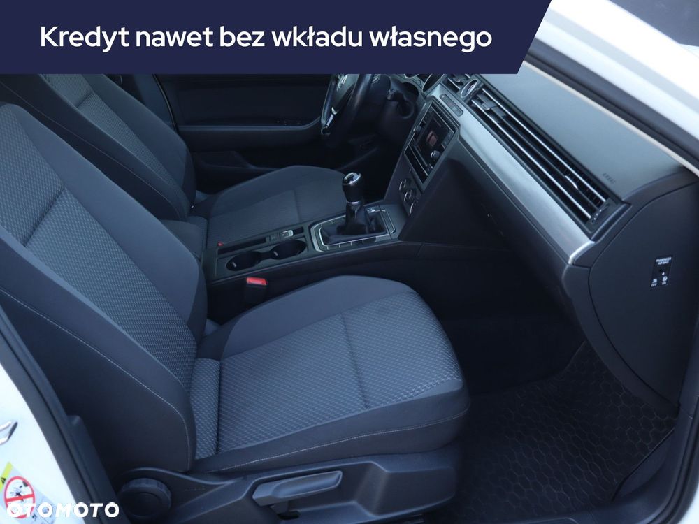 Volkswagen Passat Variant - 11