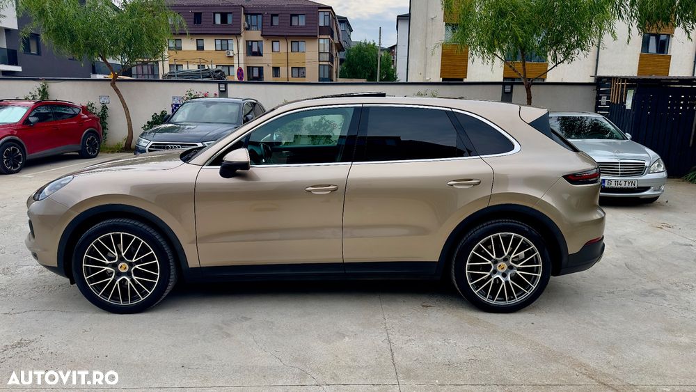 Porsche Cayenne - 3