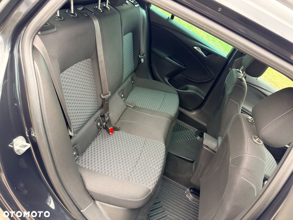 Opel Astra 1.6 CDTI Essentia - 22