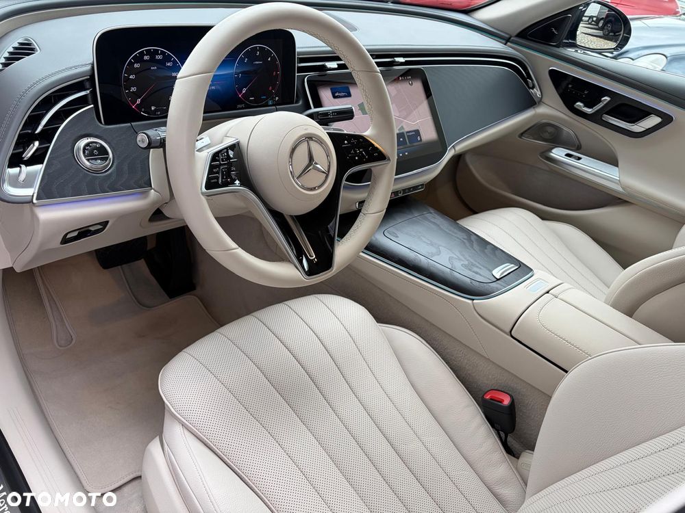 Mercedes-Benz Klasa E 220 d mHEV 4-Matic Exclusive 9G-Tronic - 17