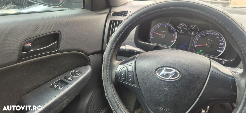 Piese de Hyundai I30 2010 1.6 CRDi diesel - 9