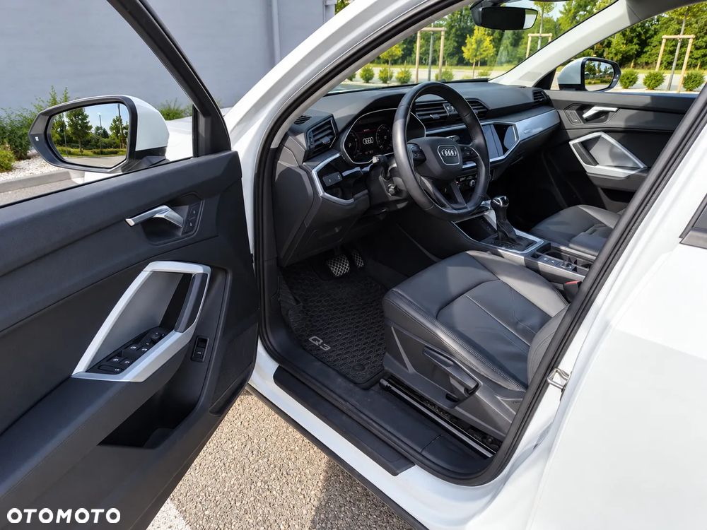 Audi Q3 35 TDI S tronic - 12