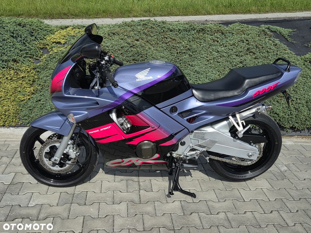 Honda CBR - 28