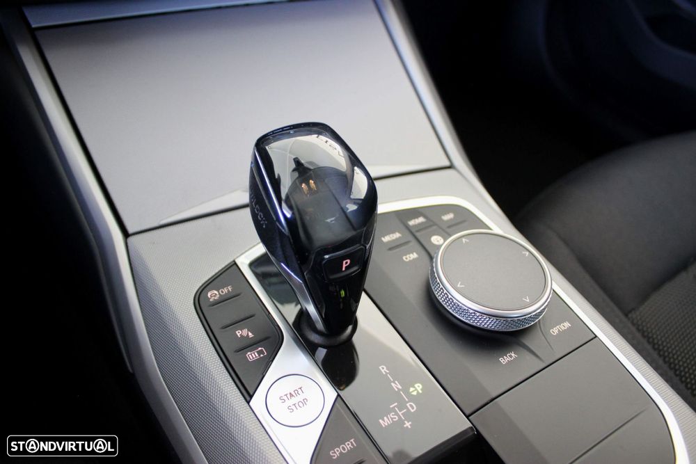 BMW 330 e Corporate Edition Auto - 42