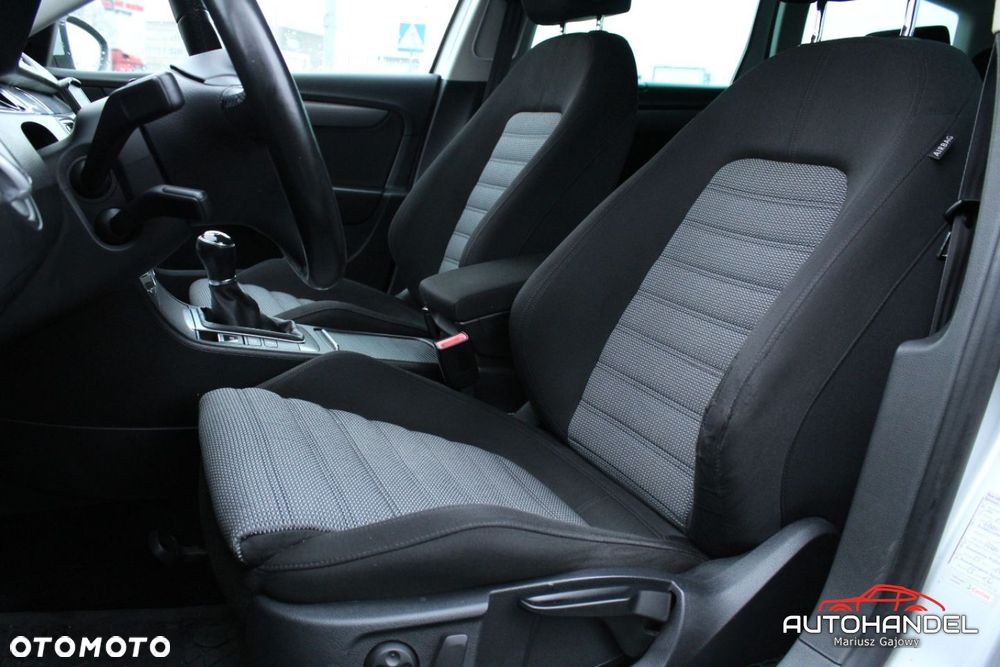 Volkswagen Passat - 7