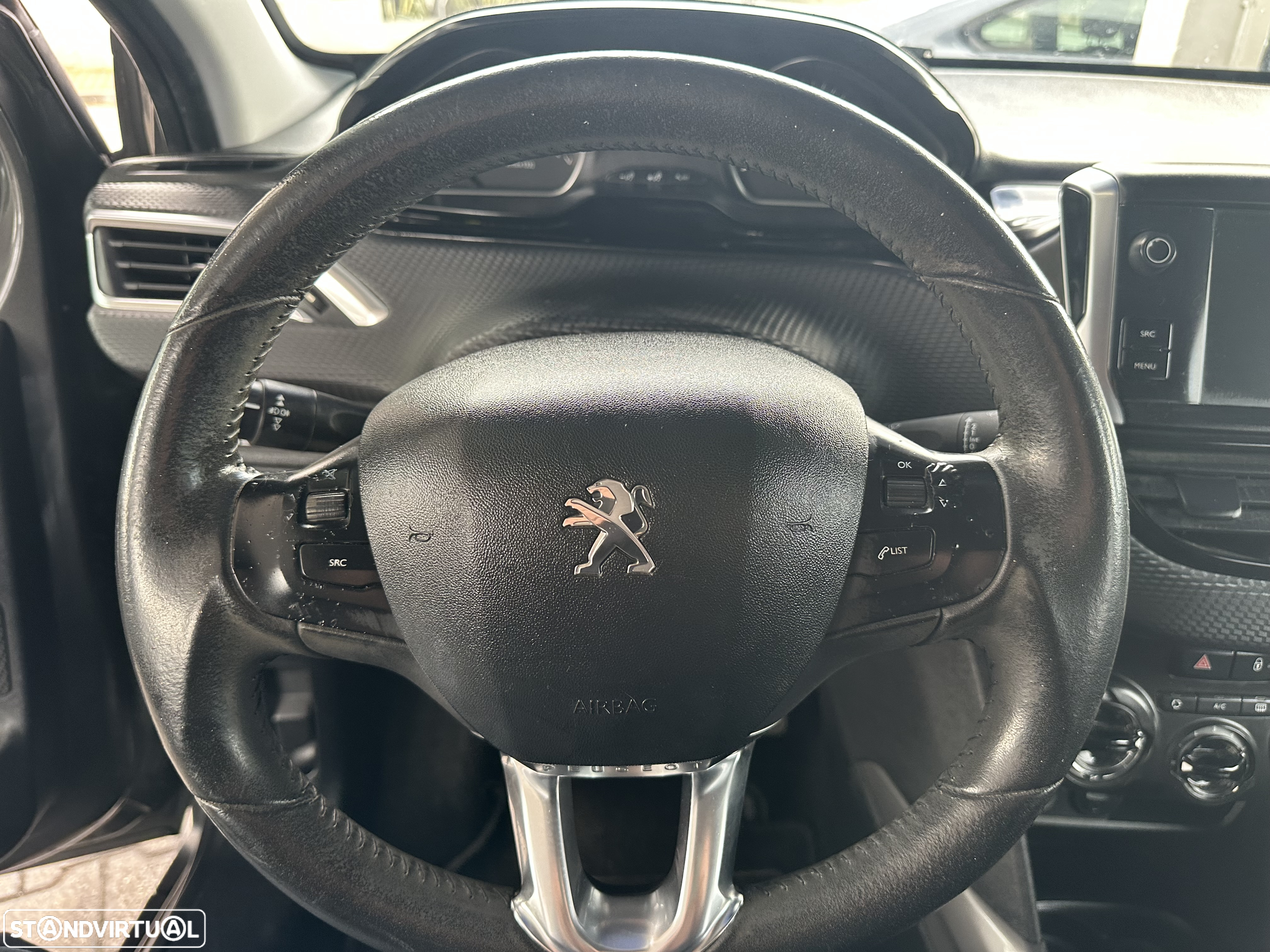 Peugeot 2008 1.2 PureTech Style - 13