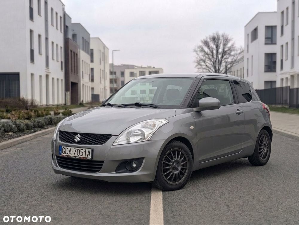 Suzuki Swift 1.2 Premium - 1