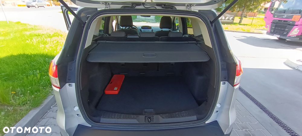 Ford Kuga 2.0 TDCi 4x4 Titanium - 26