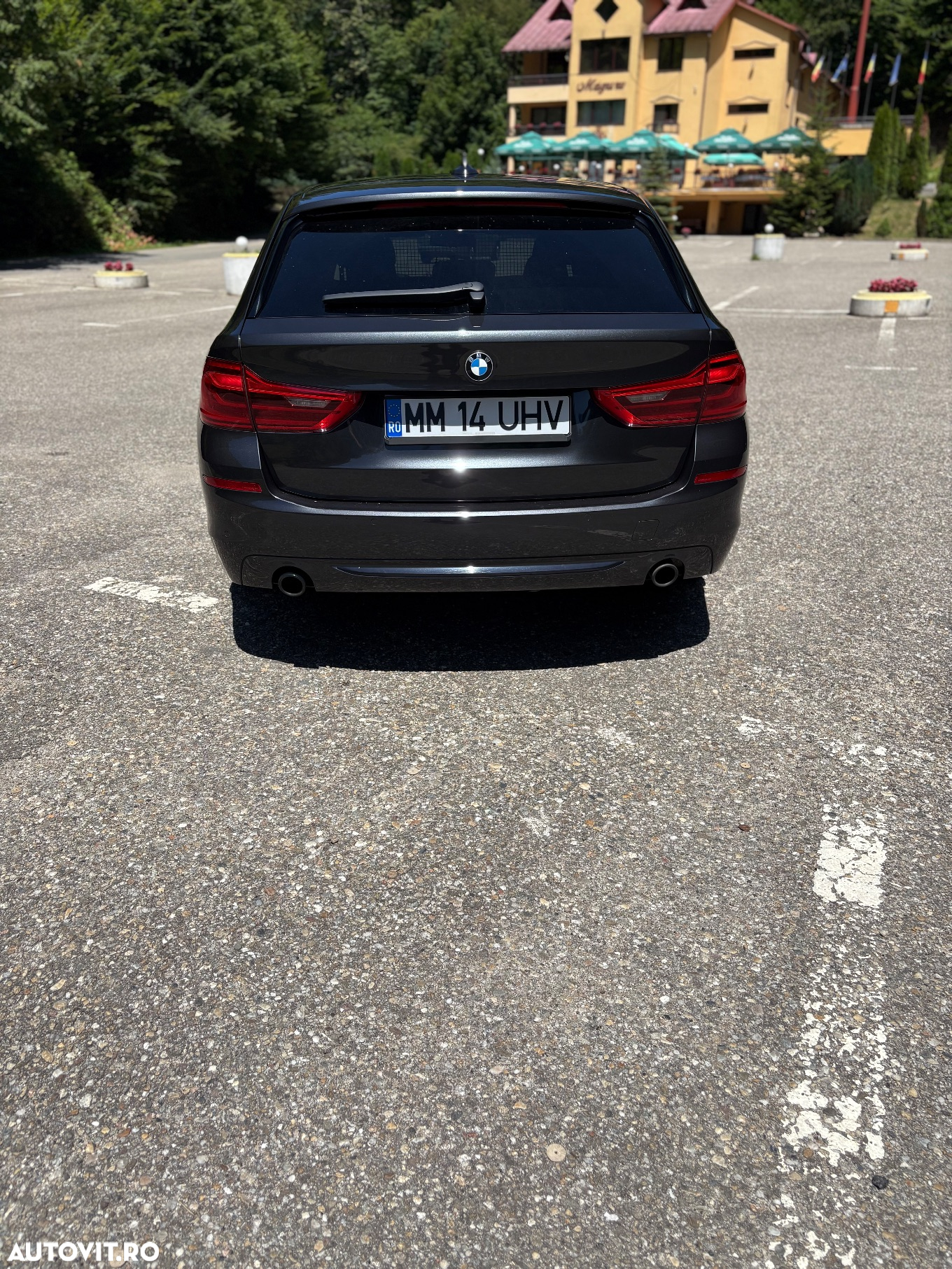BMW Seria 5 520d Touring Aut. Sport Line - 4