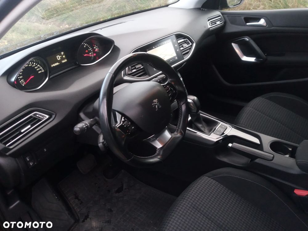 Peugeot 308 1.6 BlueHDi Active S&S EAT6 - 9