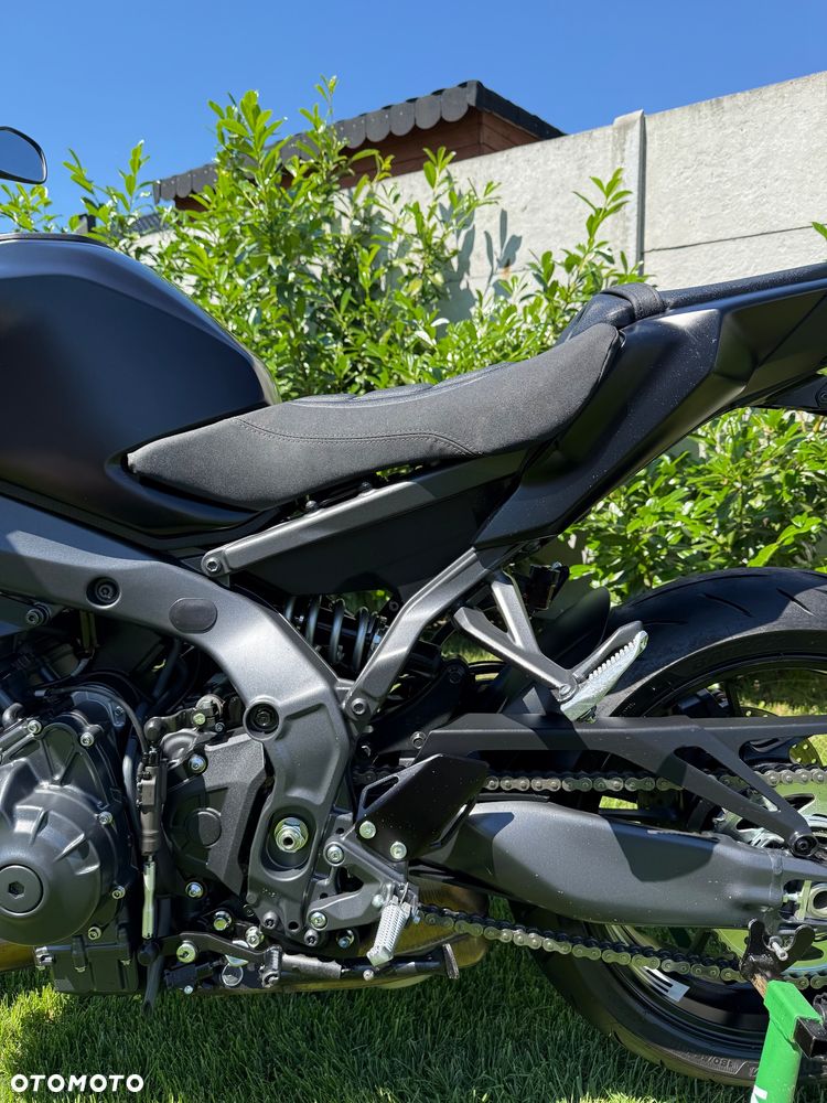 Yamaha MT - 17