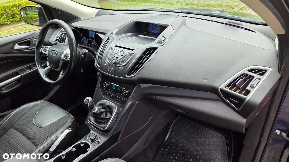 Ford Kuga 2.0 TDCi 4x4 Titanium - 25