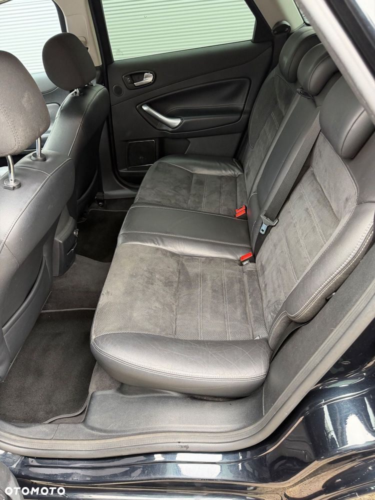 Ford Mondeo - 12