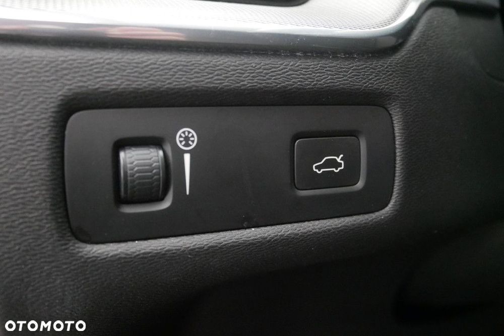 Volvo XC 60 - 18