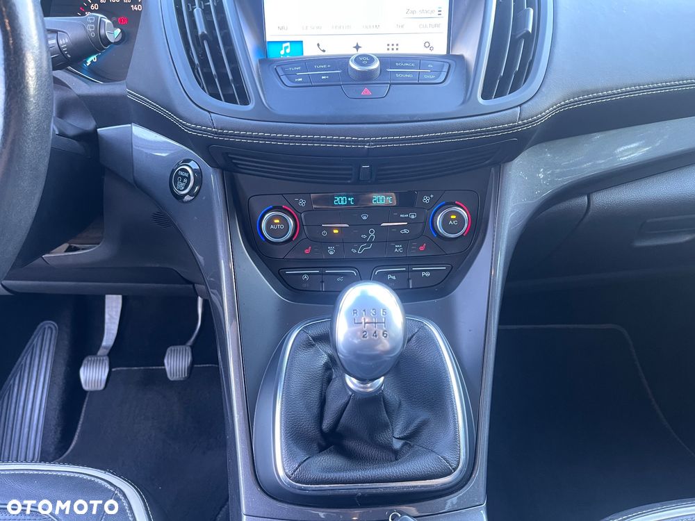 Ford Kuga Vignale 2.0 TDCi FWD - 12