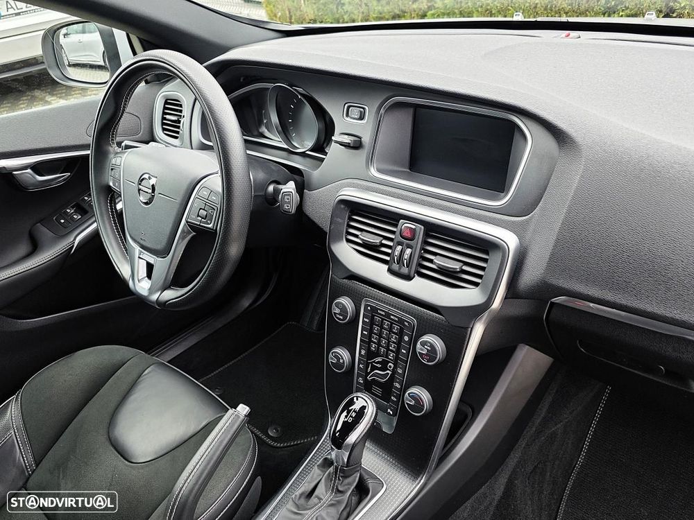 Volvo V40 1.5 T3 Sport Edition R Geartronic - 19