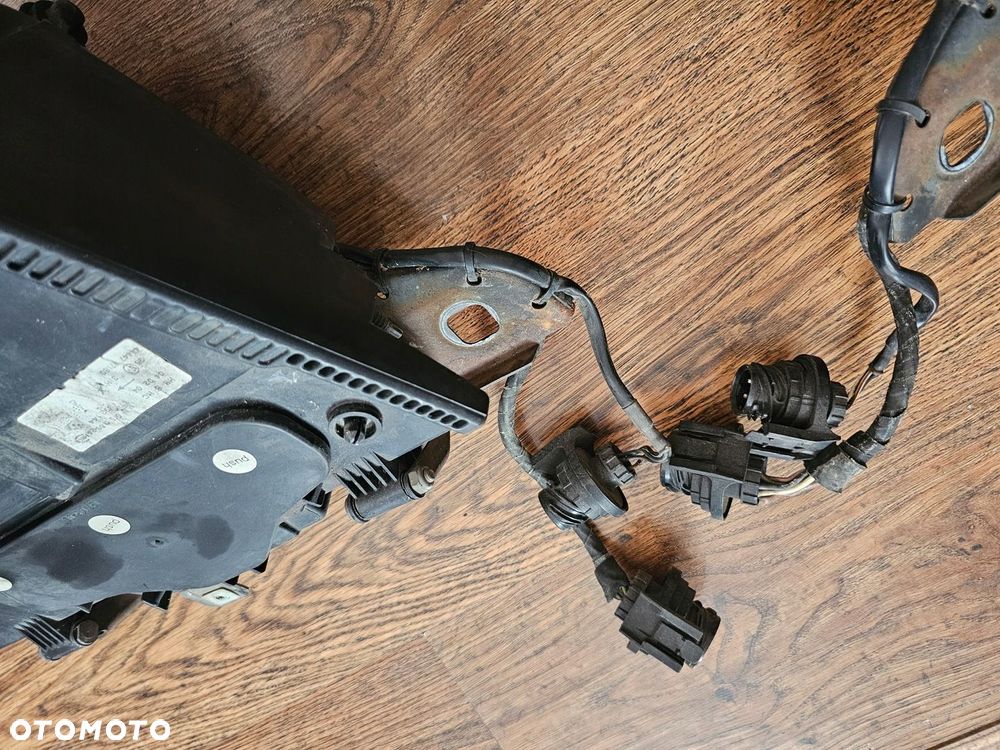 LAMPA LEWY PRAWY PRZÓD BMW E31 850 840 - 7