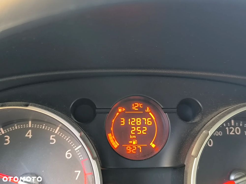 Nissan Qashqai+2 2.0 tekna - 8