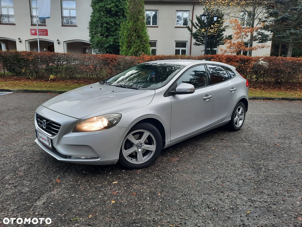 Volvo V40
