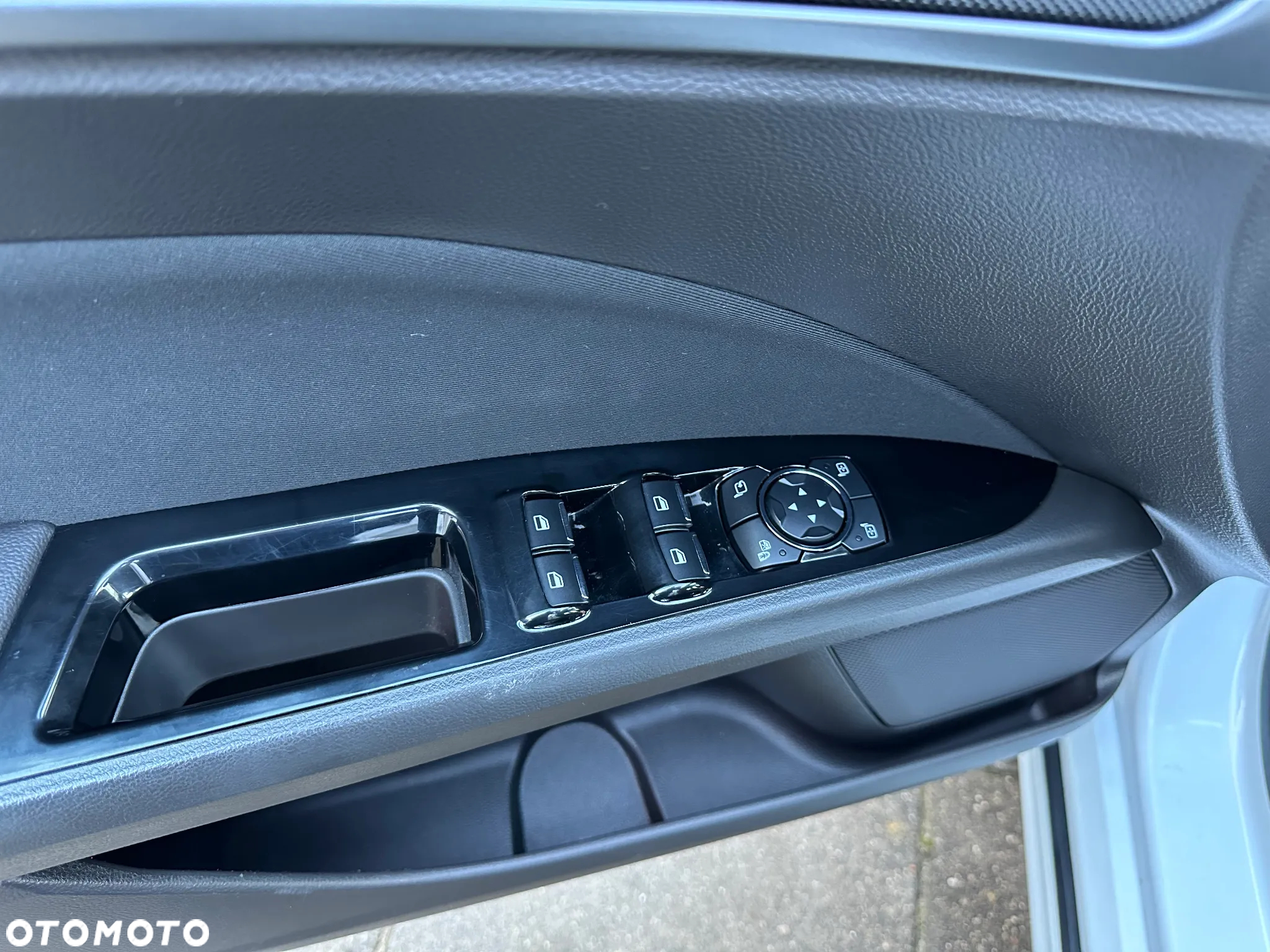 Ford Mondeo 2.0 TDCi Titanium PowerShift - 28