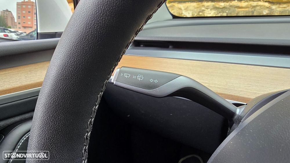 Tesla Model Y Long Range Tração Integral - 13