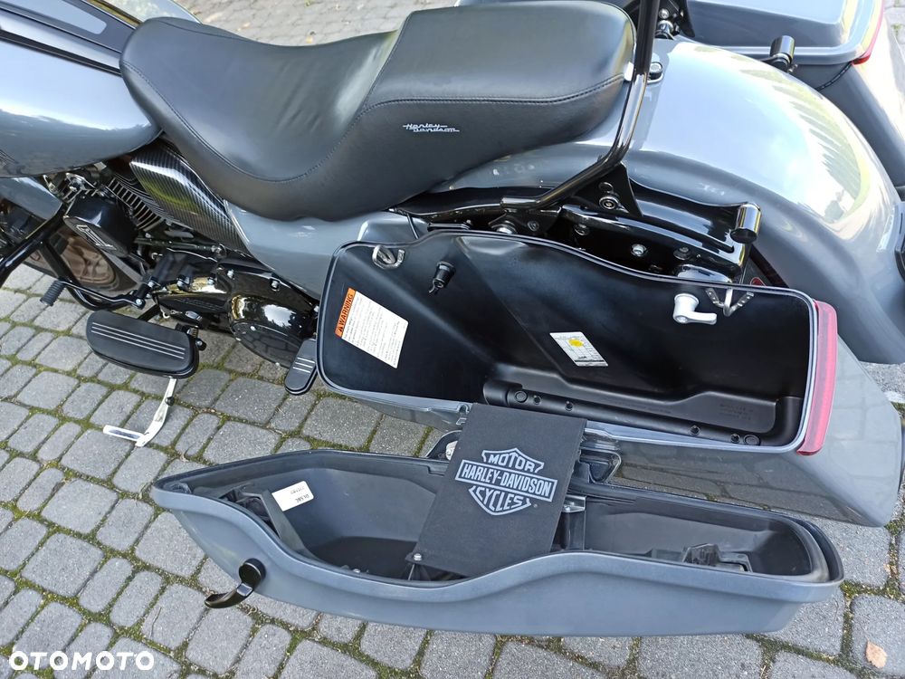 Harley-Davidson Touring Street Glide - 30