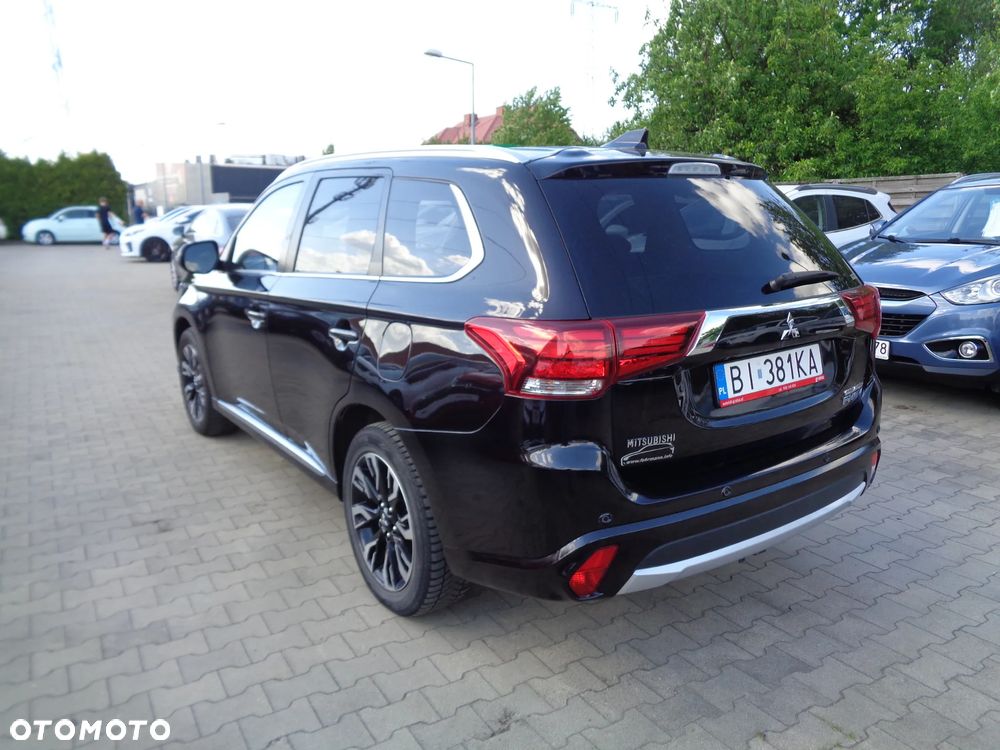 Mitsubishi Outlander 2.0 4WD Top - 2
