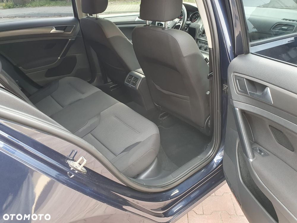 Volkswagen Golf - 20