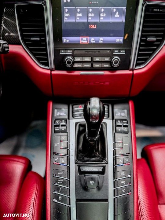 Porsche Macan Turbo PDK mit Performance Paket - 21