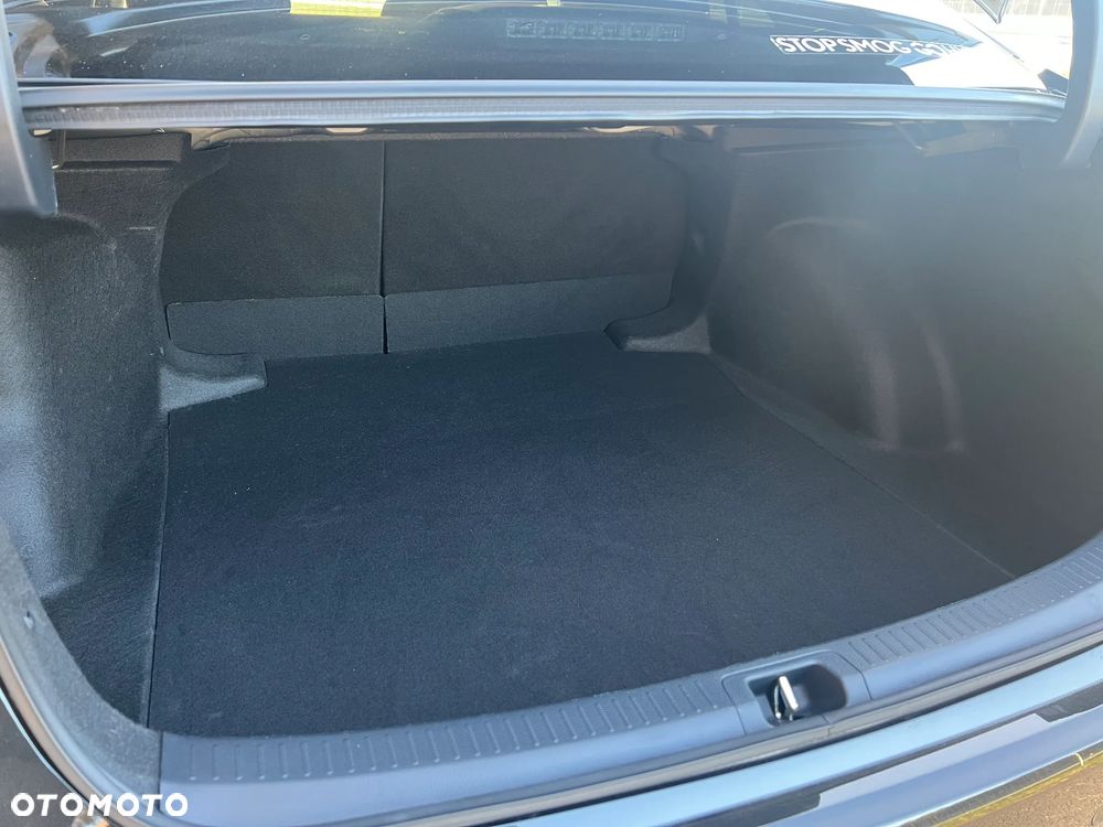 Toyota Corolla 1.8 Hybrid Comfort - 12