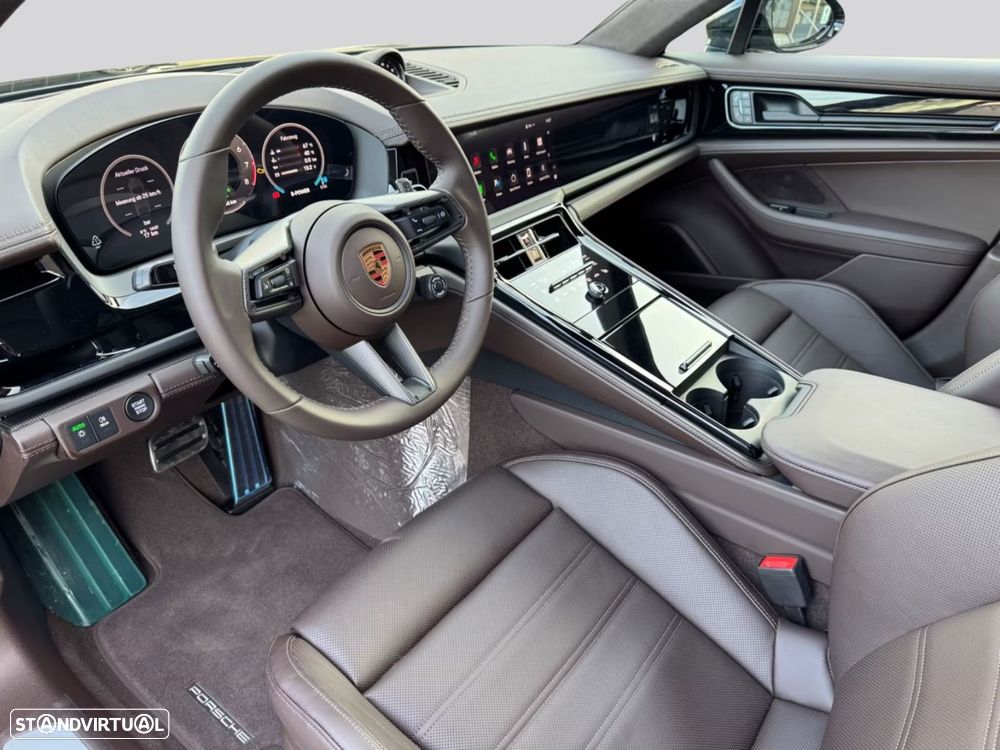 Porsche Panamera 4 E-Hybrid - 5
