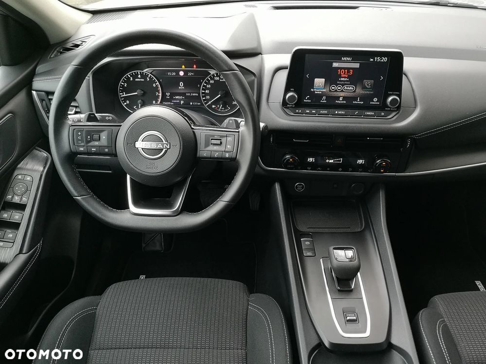 Nissan Qashqai 1.3 DIG-T N-Connecta DCT - 11