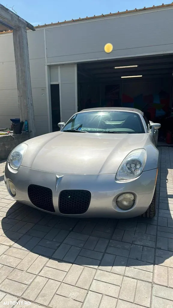 Pontiac Solstice - 2
