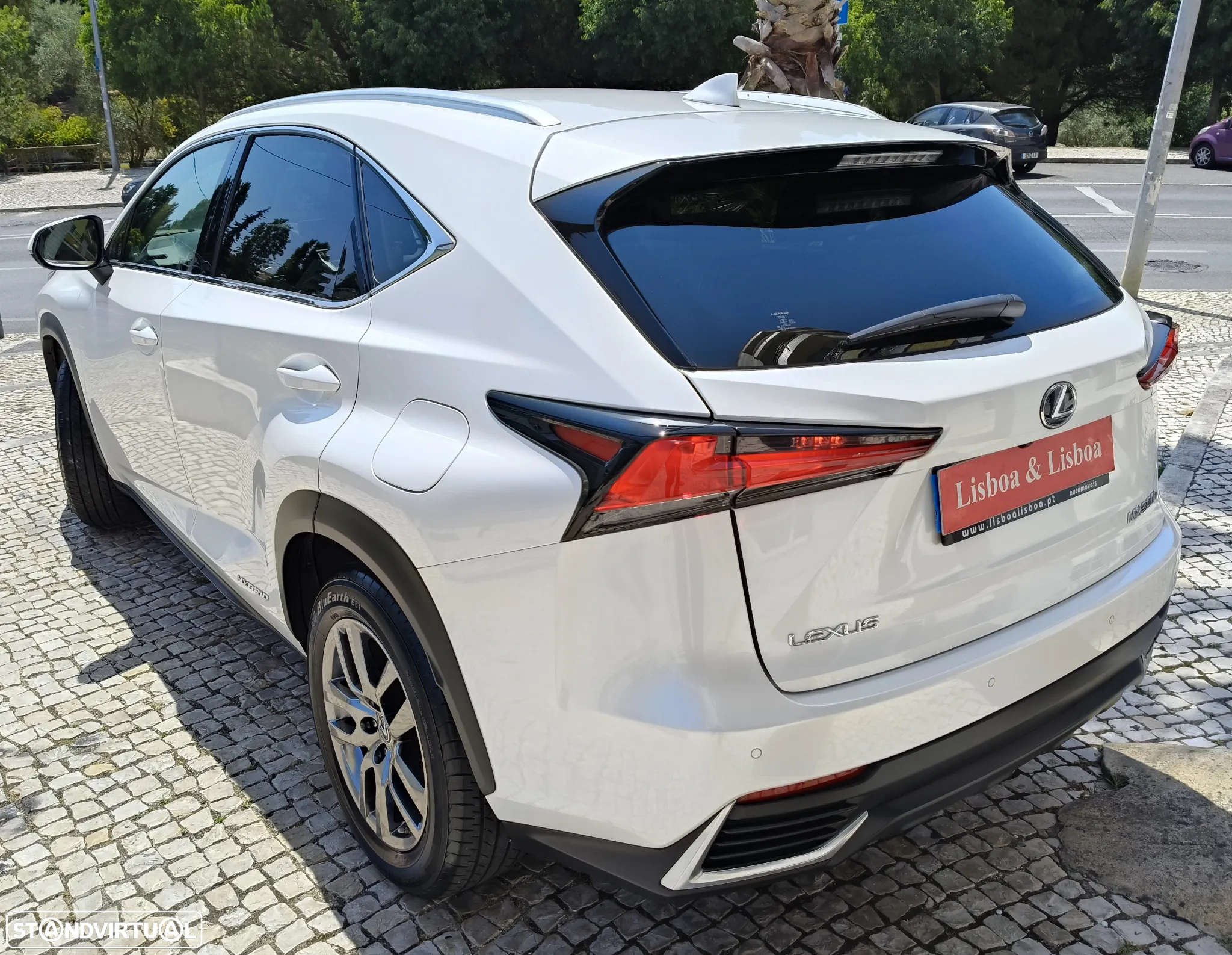 Lexus NX 300h Executive+ - 4