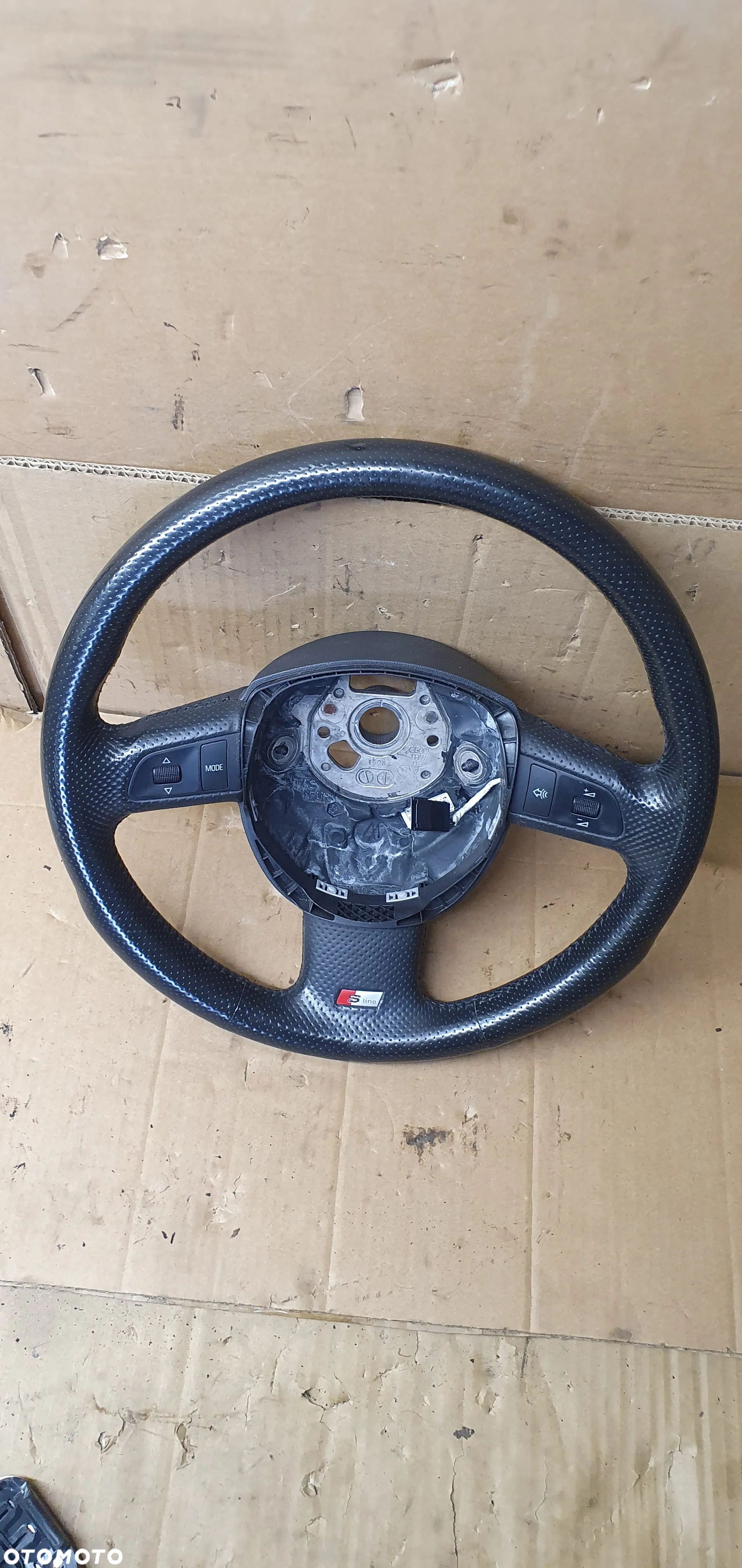 Kierownica multifunkcyjna multifunkcja skórzana skóra Audi A4 B7 8E1721647 - 2